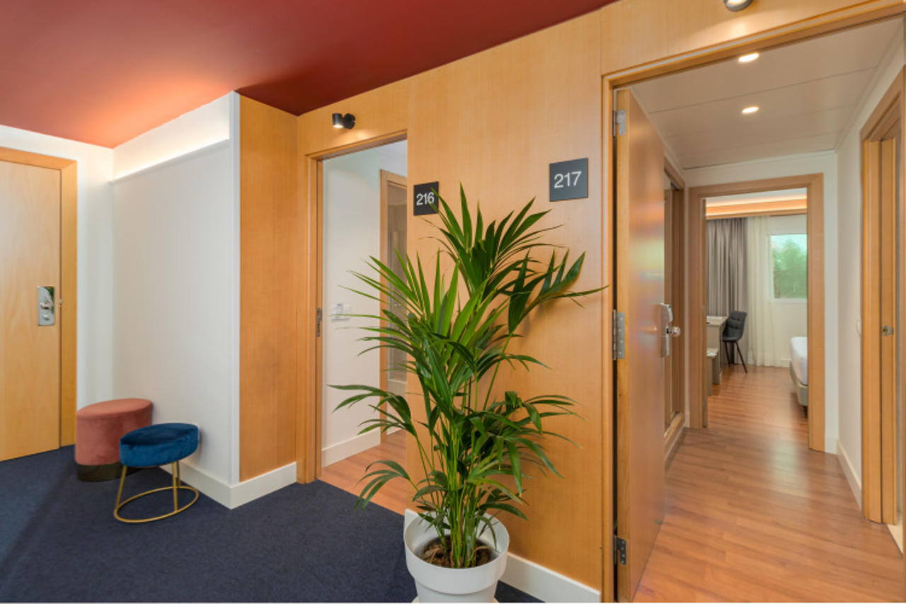 Hotel Puerta Santander 18/23