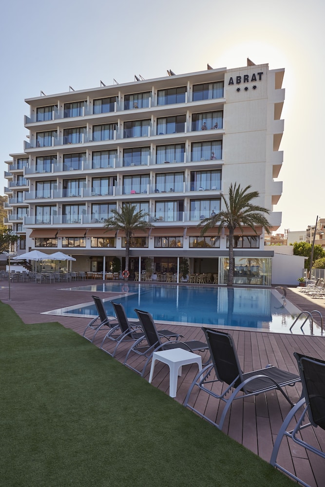 Abrat Hotel 61/64
