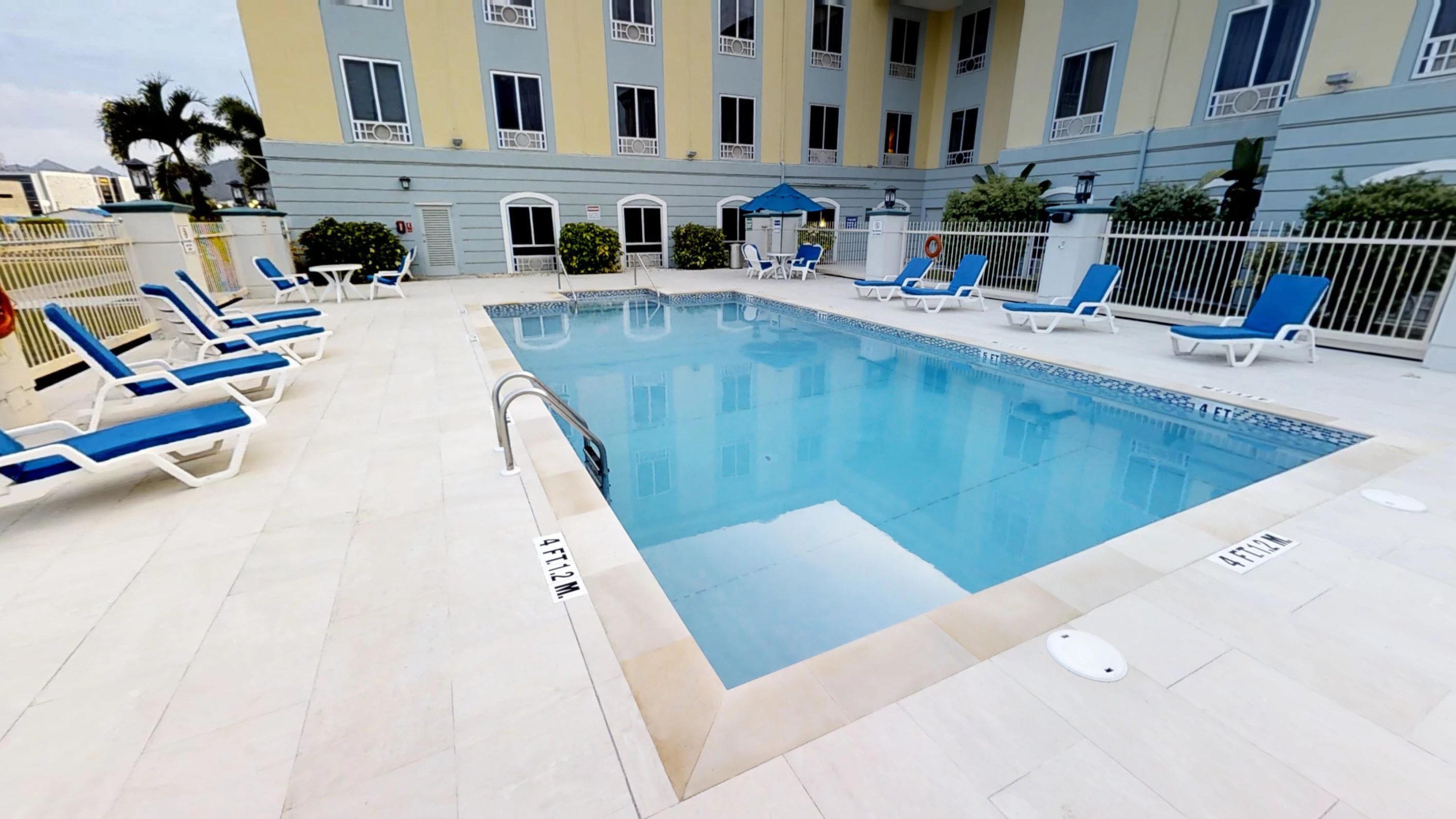 Holiday Inn Express Hotel and Suites Trincity Trinidad Airport 32/34