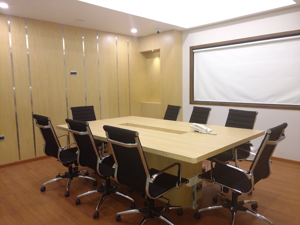 Nk Grand Park Hotel 51/60