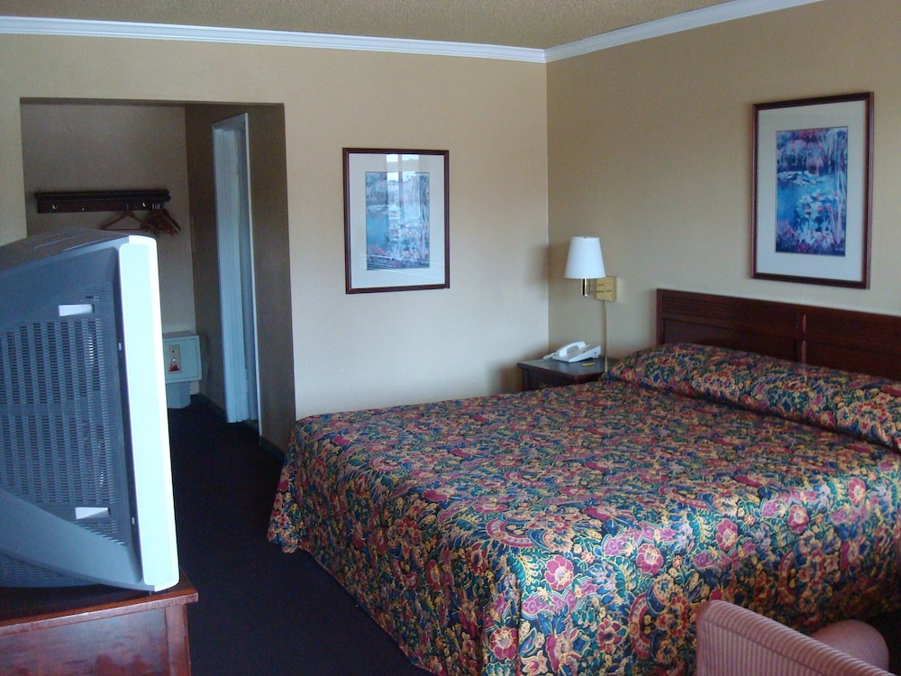 Heritage Inn 8/57