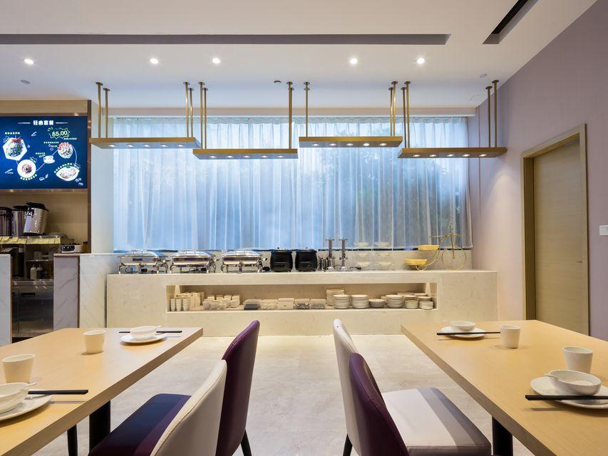 Lavande Hotel (Guangzhou Convention and Exhibition Center, Nanzhou Metro Station) 61/66