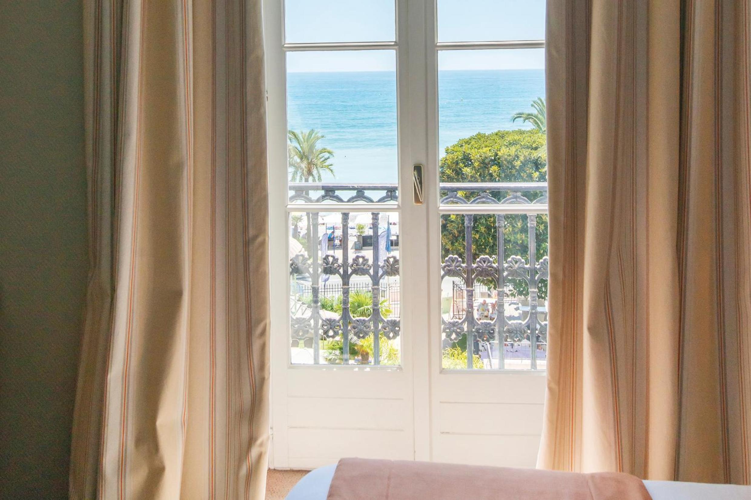 غرفة قياسية مفردة بإطلالة على البحر، Hotel Vacances Bleues Le Balmoral 3/8