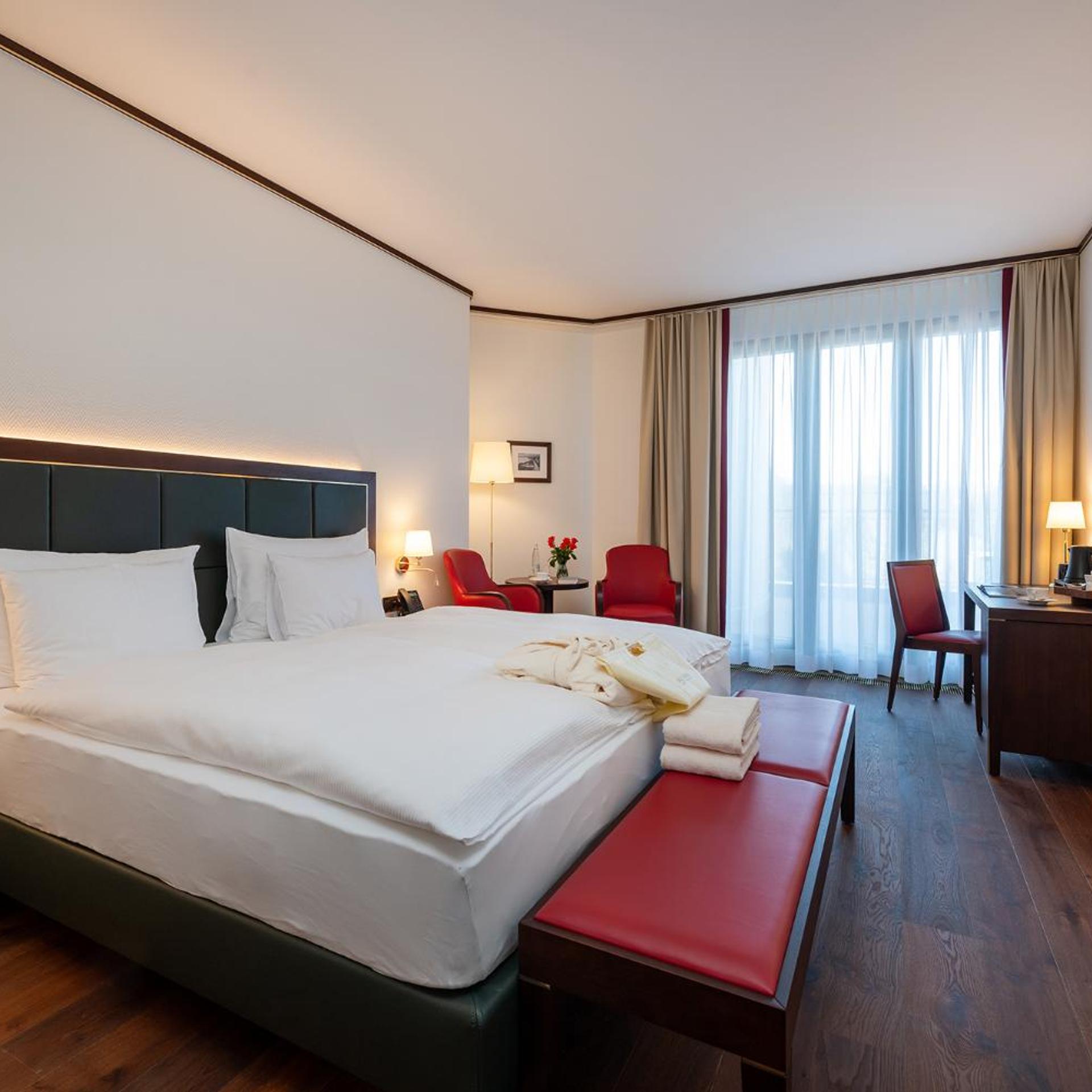 Deluxe, Double Bed, Village View