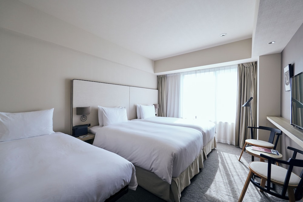ROOM, TRIPLE