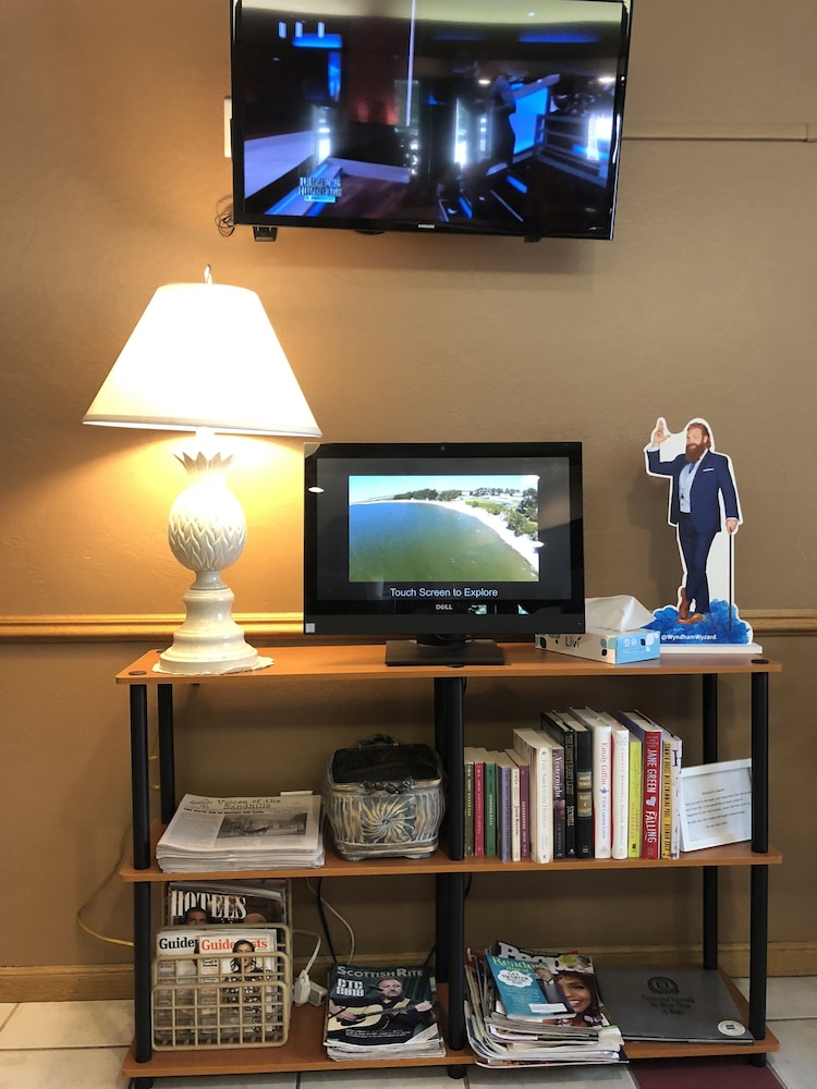 Super 8 by Wyndham North Platte 29/37