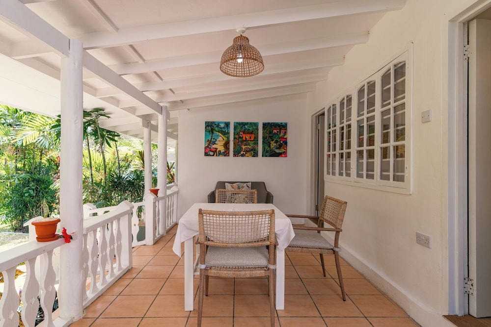 Beau Vallon Bungalows 29/50