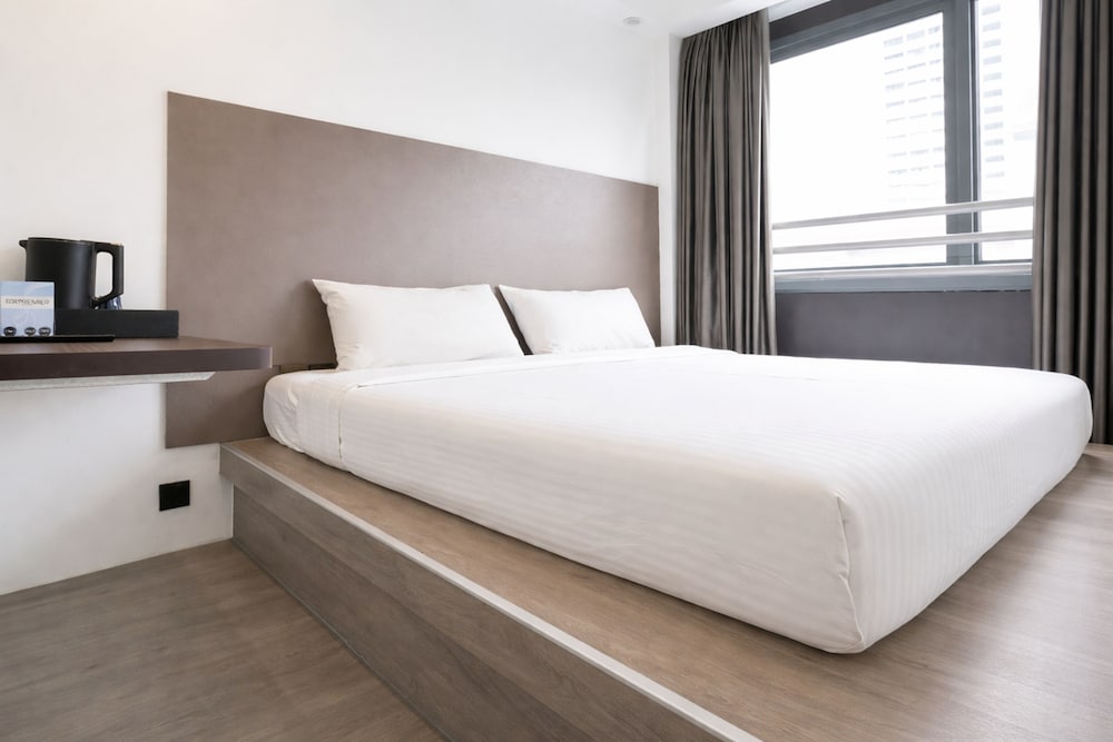 A Hotel Dickson 19/50