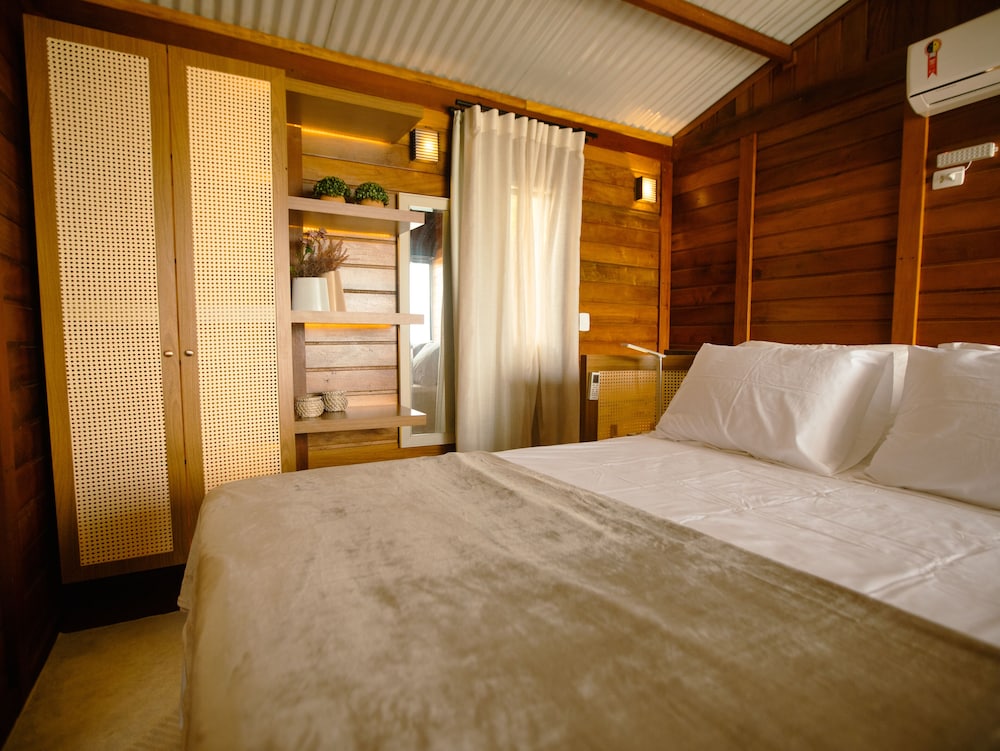 Ilha Do Mel Lodges 12/47