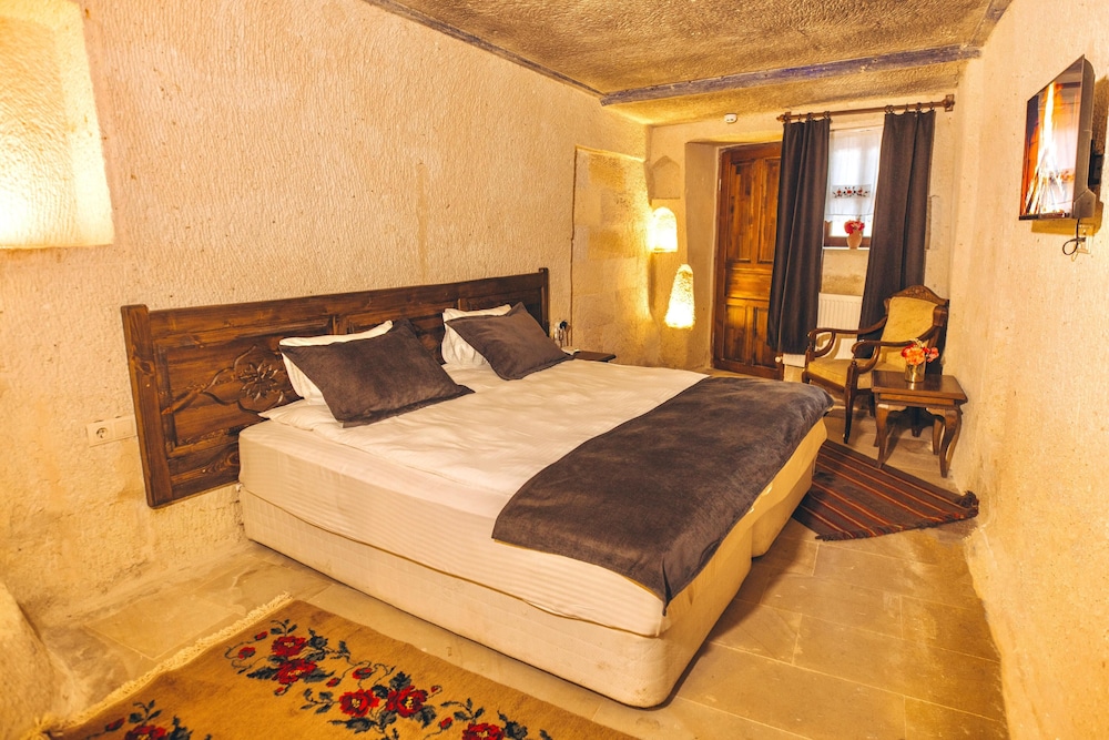 Solin Cave Cappadocia 4/38