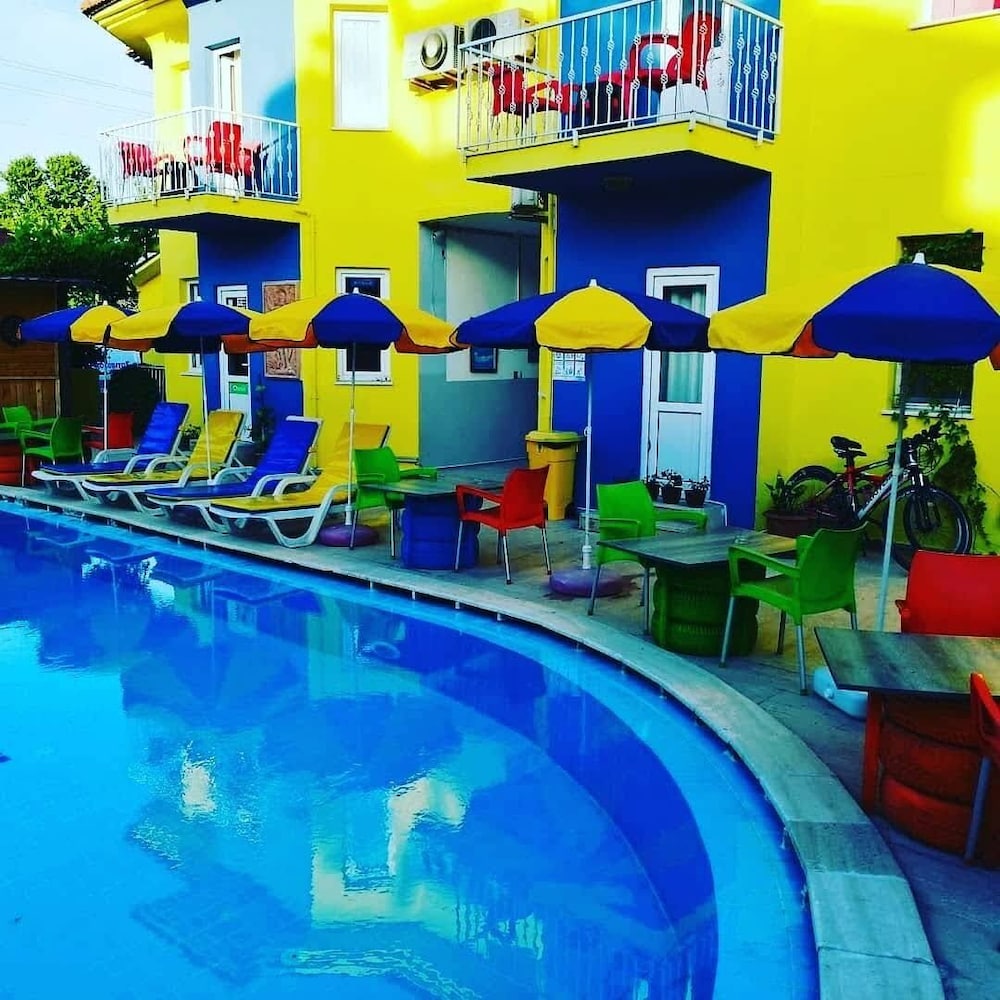 Dost Hotel 18/22