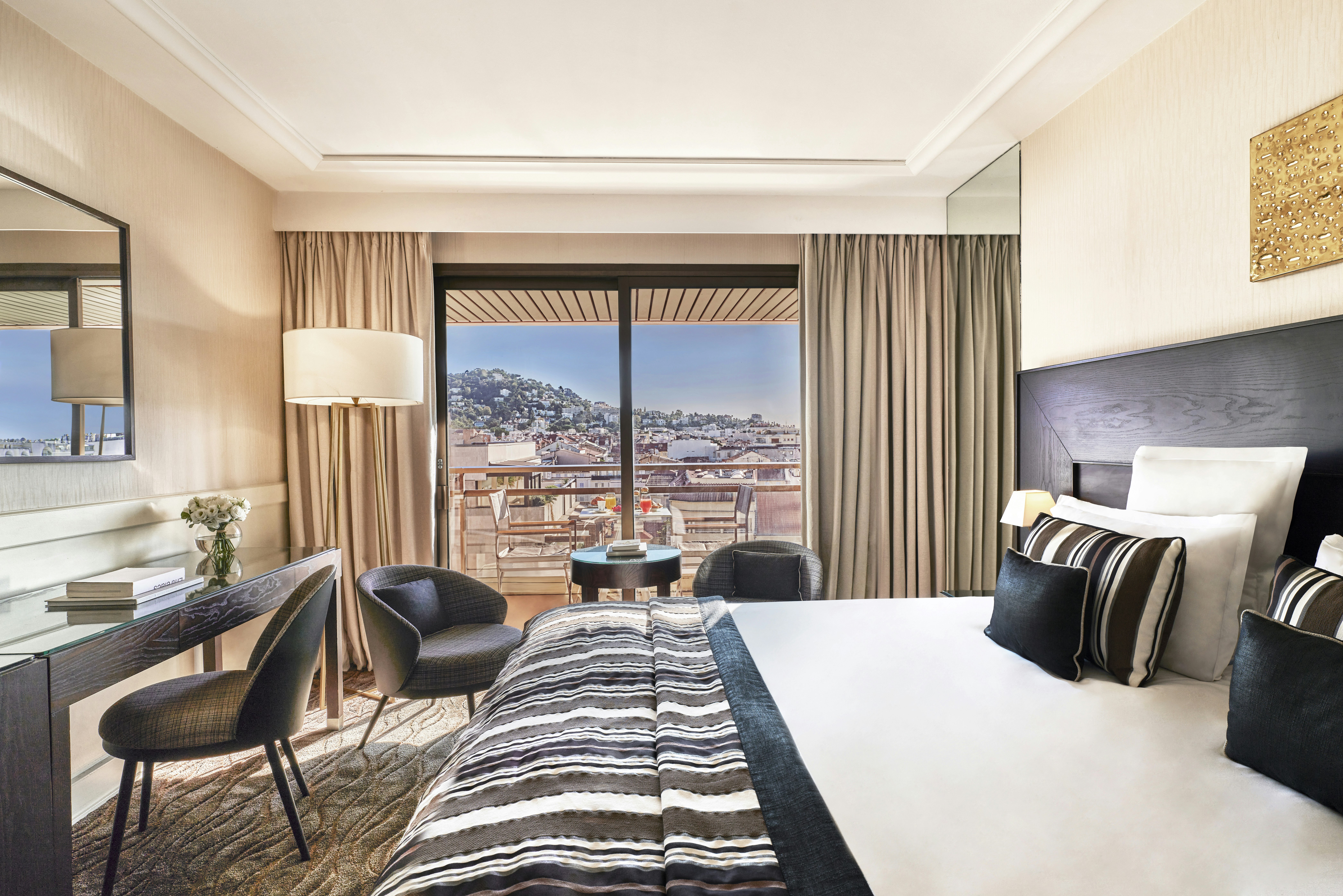 PRESTIGE, TERRACE