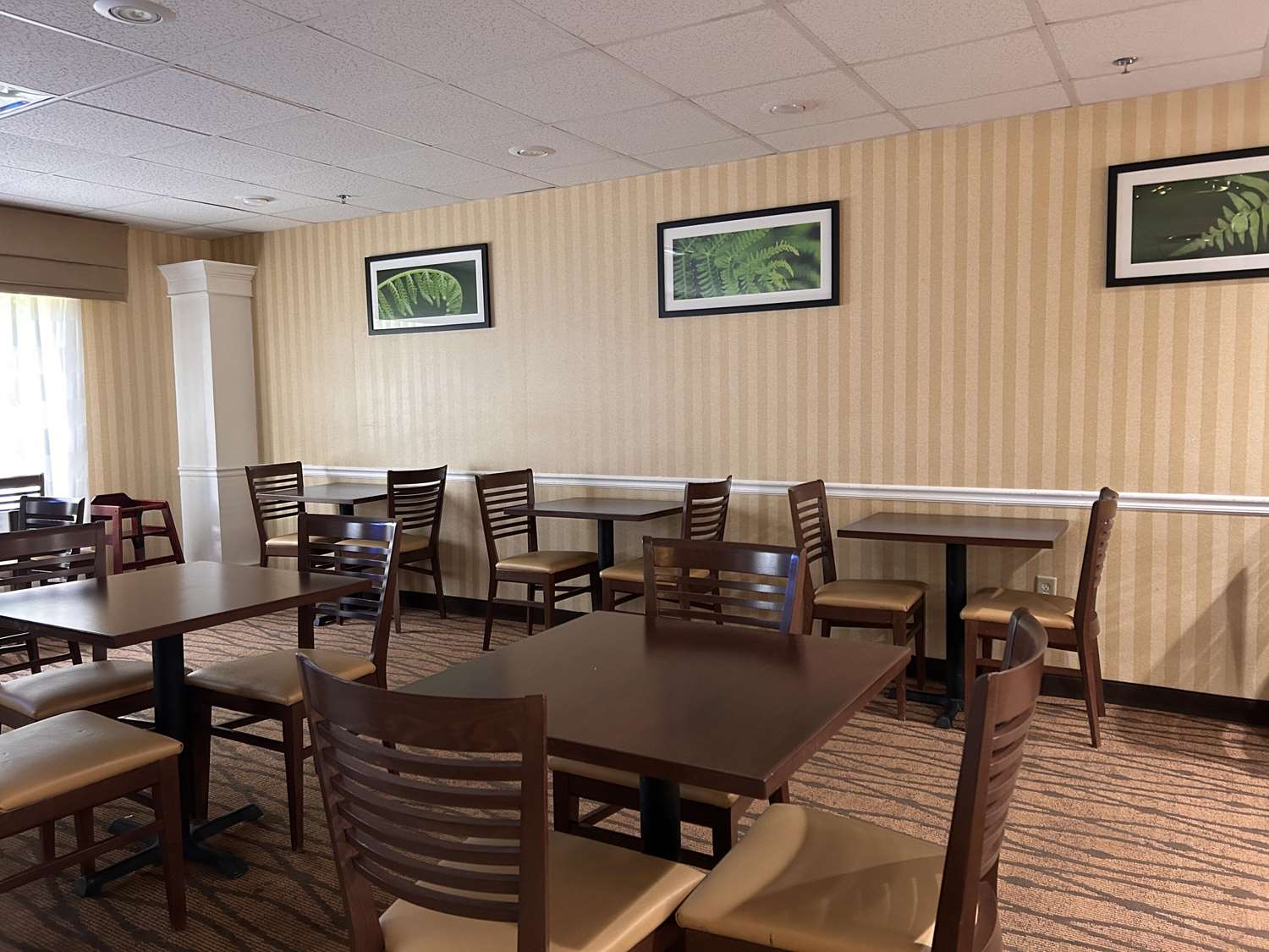 Pearl Jackson Airport Hotel 13/19