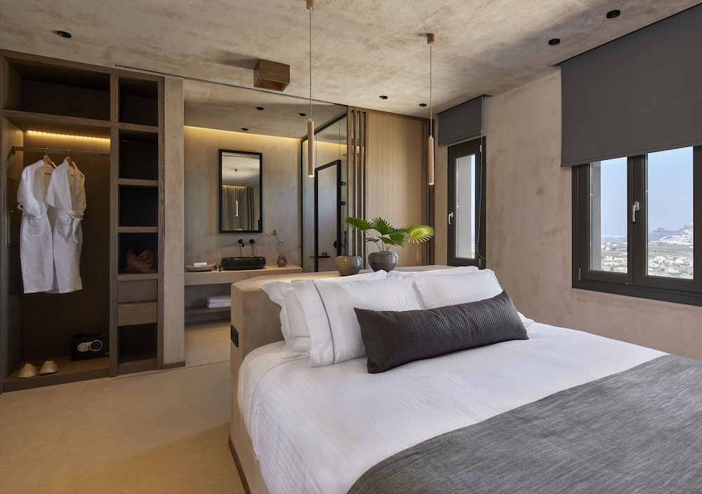 Panoramic, Suite, King Bed, Hot Tub