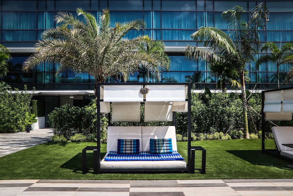 Dusit Thani Laguna Singapore 6/65