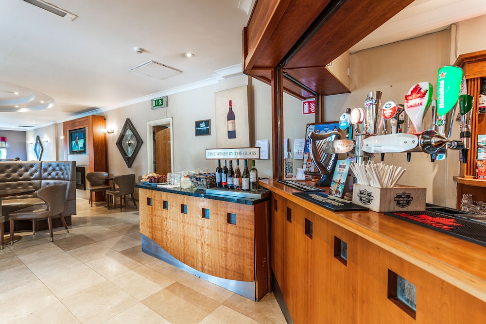 Wilton Hotel Bray 10/69