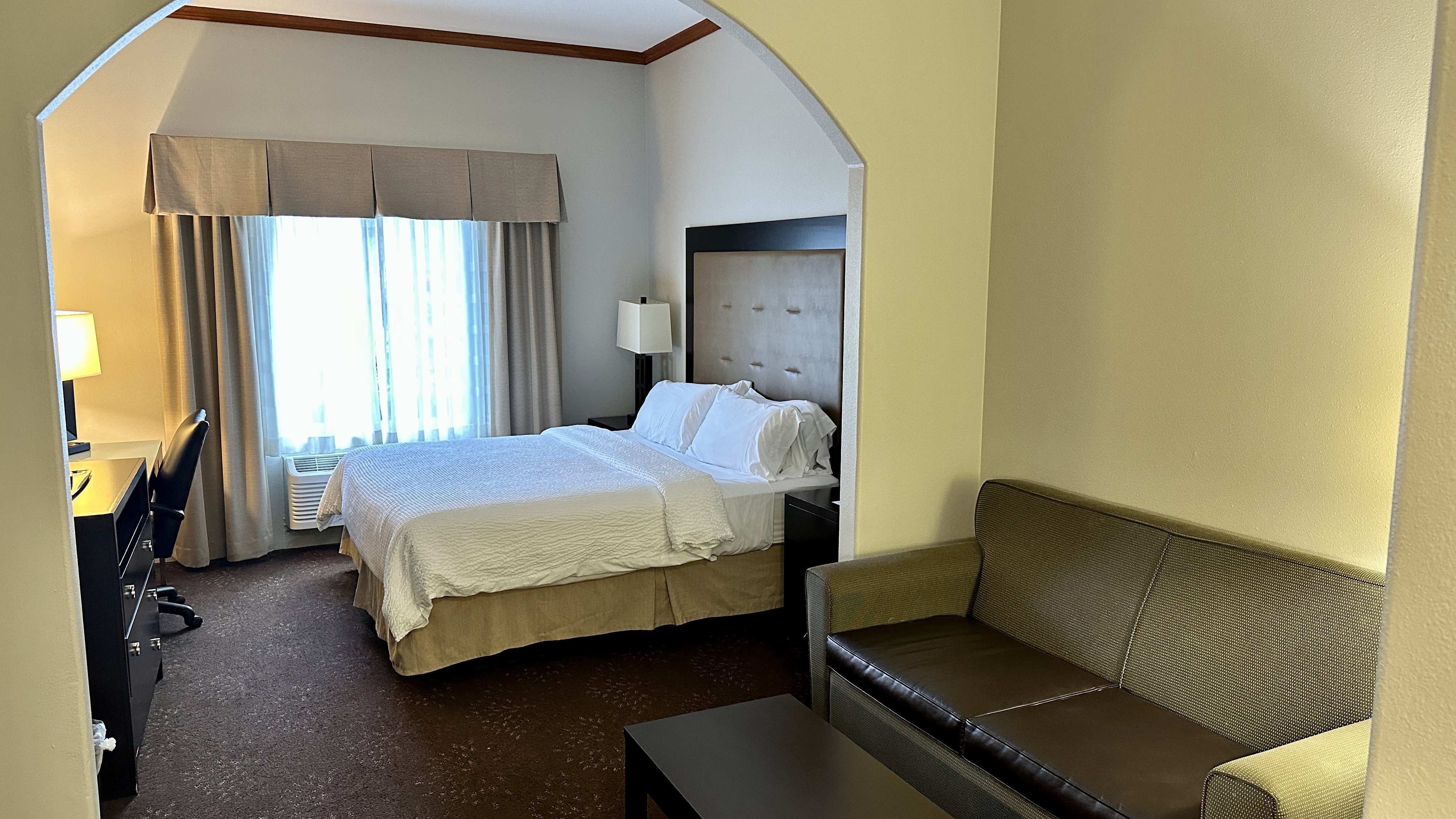 Holiday Inn Express Vancouver North Salmon Creek 52/53
