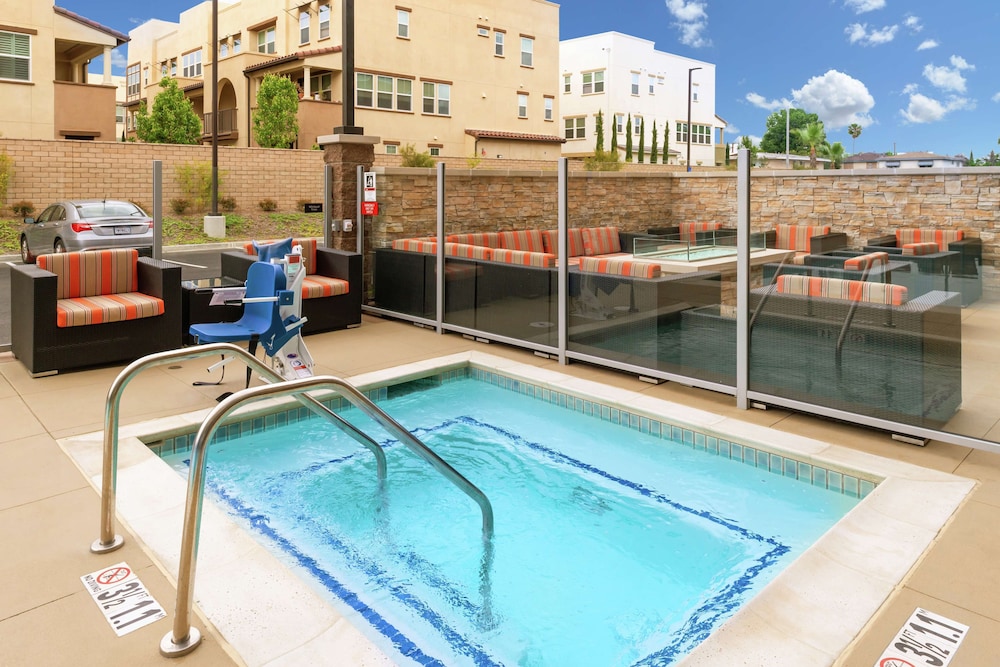 Hampton Inn & Suites Buena Park 7/55