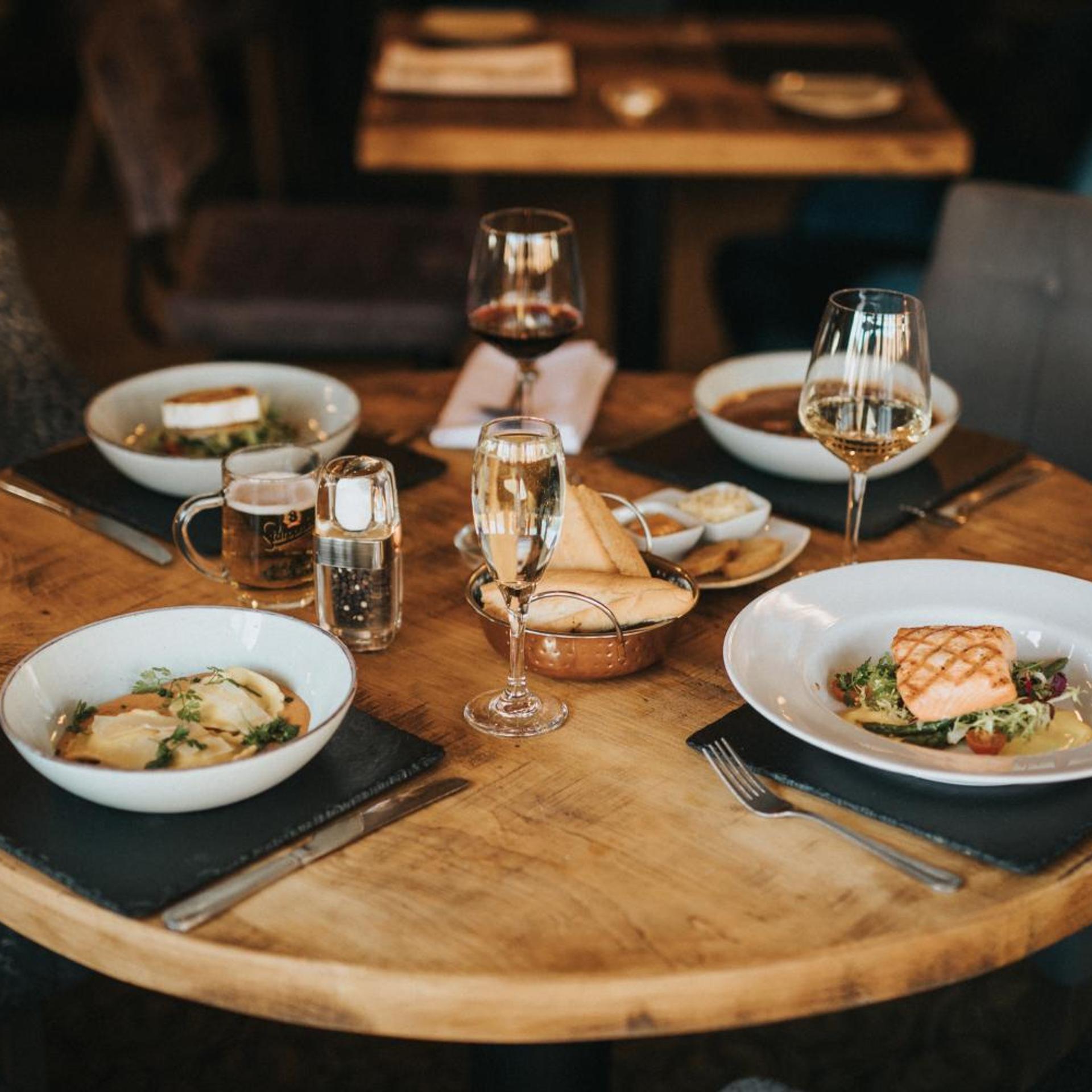Hall Farm Hotel And Restaurant 41/58
