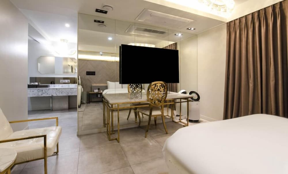 Hotel 99 Prestige 59/68