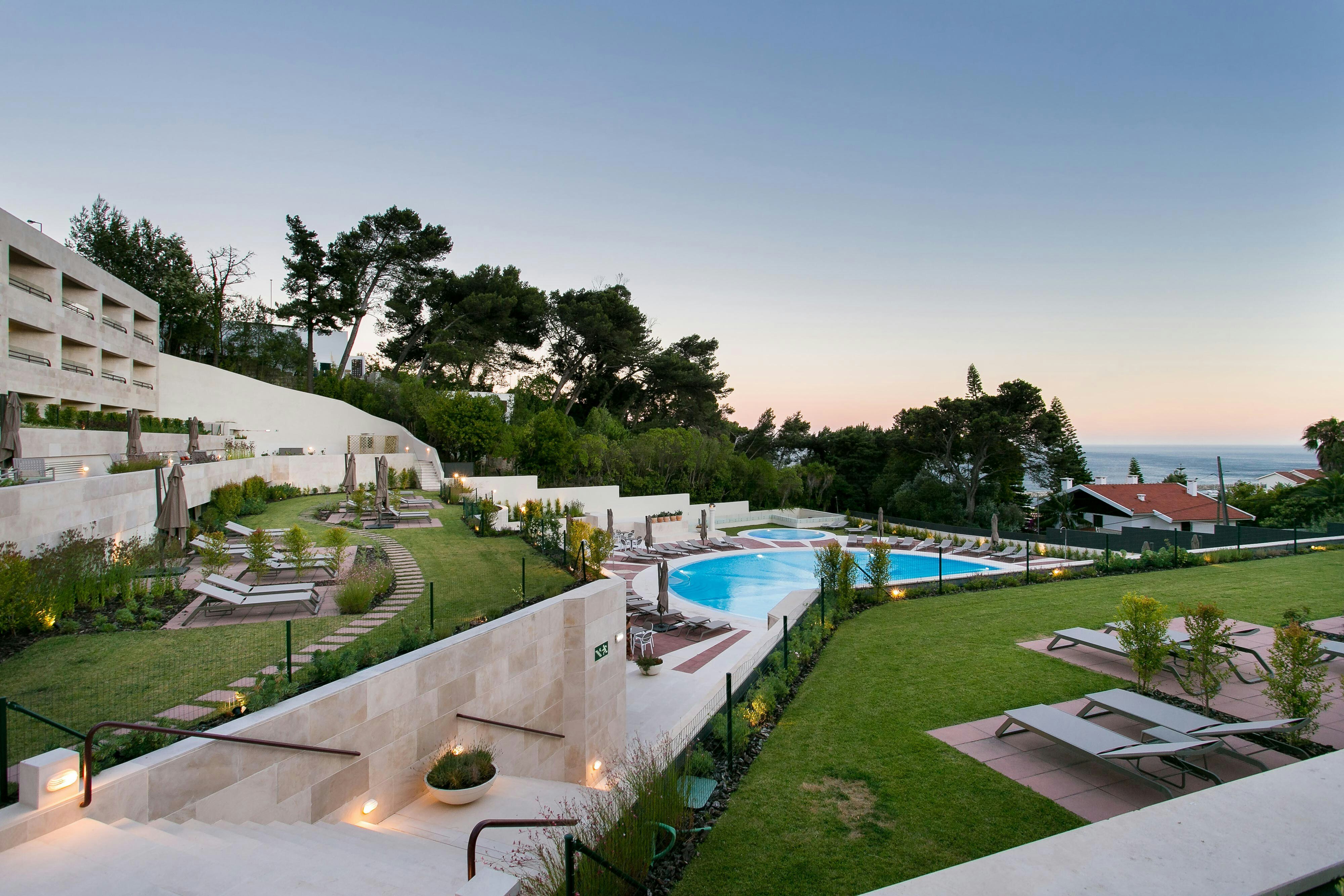 Four Points by Sheraton Sesimbra 35/37