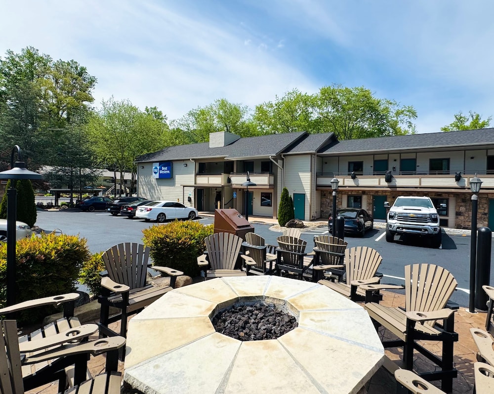 Best Western Johnson's Inn Downtown Gatlinburg 49/62