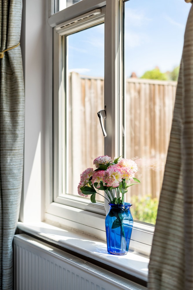 Wimbledon Holiday Lets 16/50