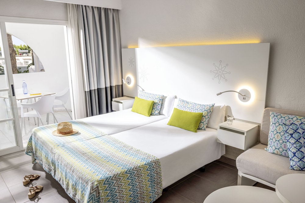 TUI Magic Life Cala Pada 14/65