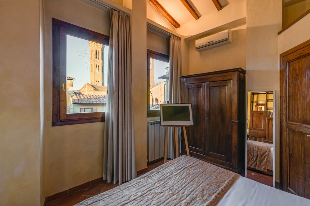 In Piazza Della Signoria - Residenza D Epoca 2/80