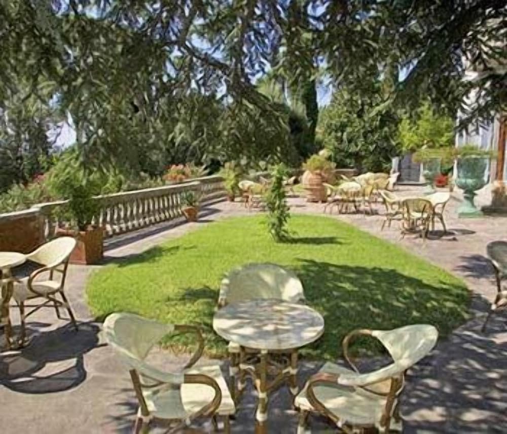 Villa Maria 30/40