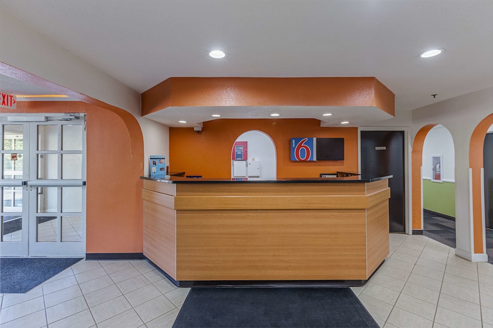 Lobby at Motel6 Simpsonville, SC - Greenville, SIMPSONVILLE - SC