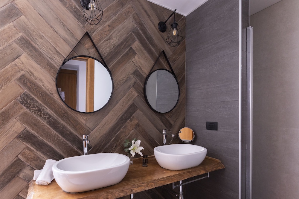 DownTown Boutique House - CA Domus Collection 34/37