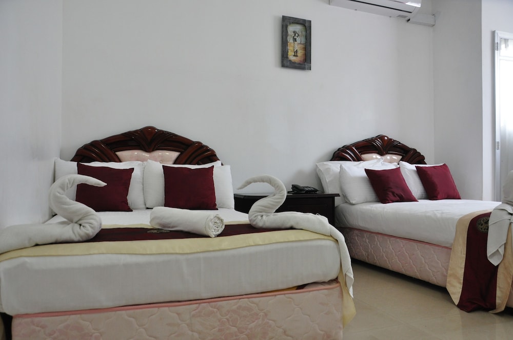 Villa Hotel 14/50