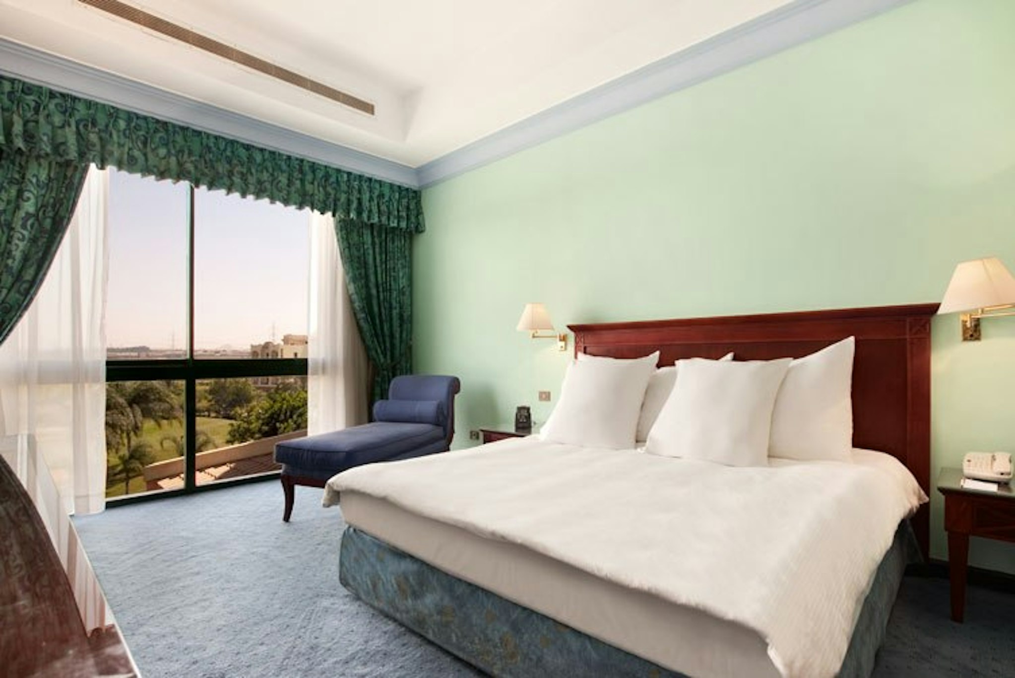غرفة عائلية، Hilton Pyramids Golf Resort 2/7