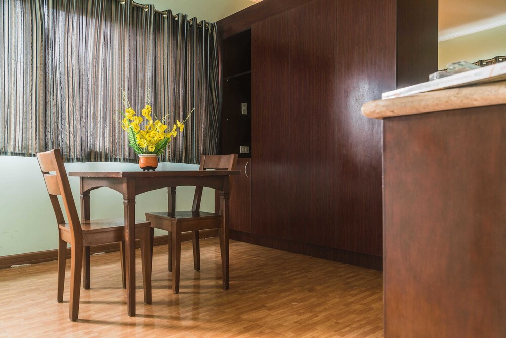 Oftana Suites 44/48