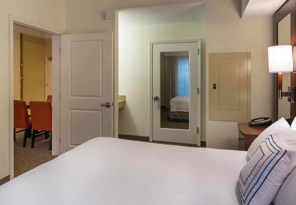 Residence Inn Gainesville I-75 6/30