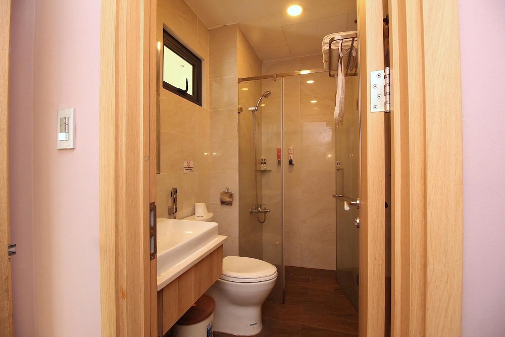 AHA Residence Hotel 46/50