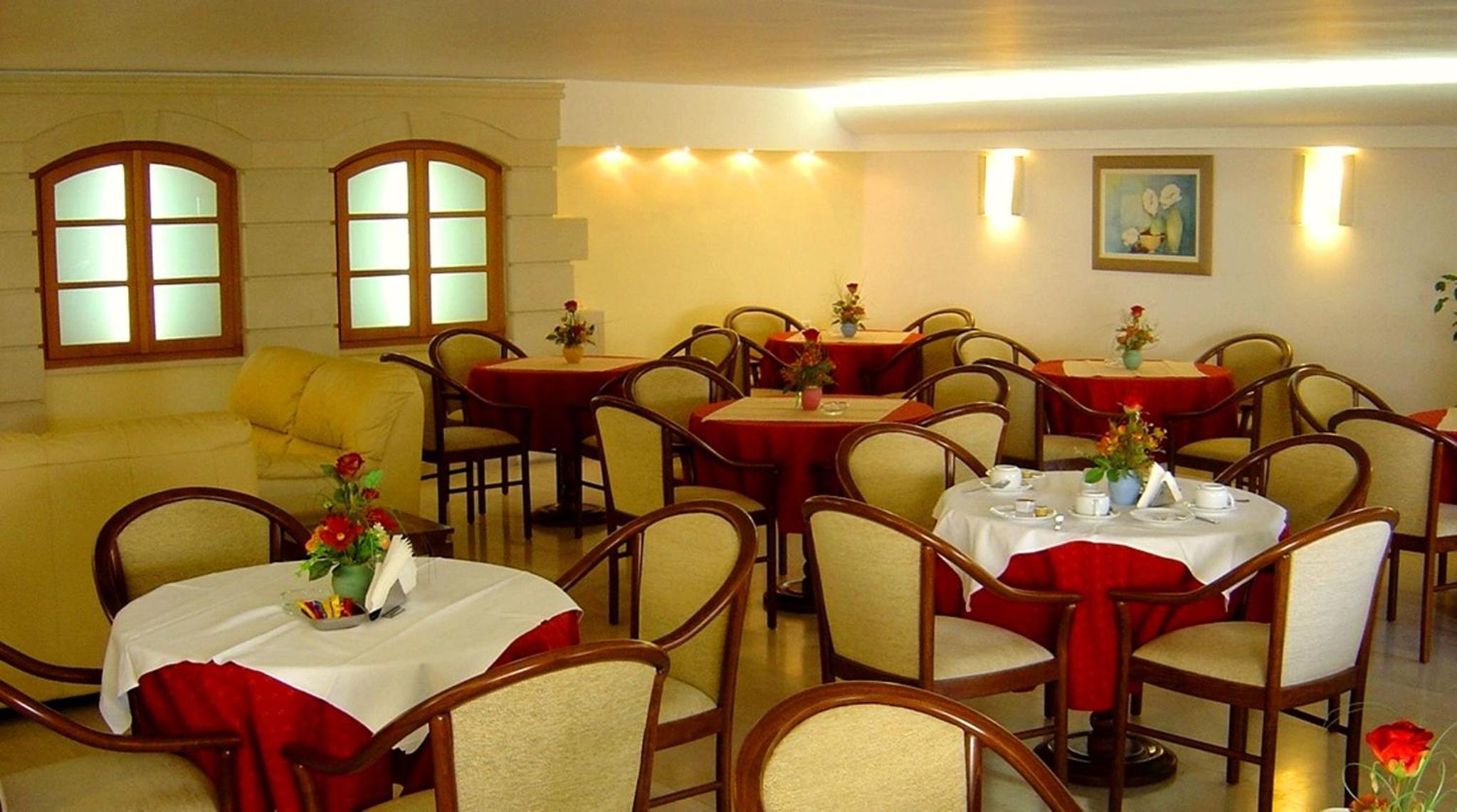 Elysee Hotel 32/48