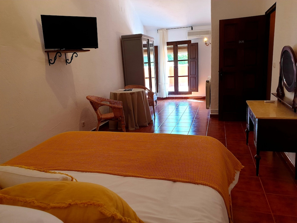 Hotel Val De Pinares 13/34