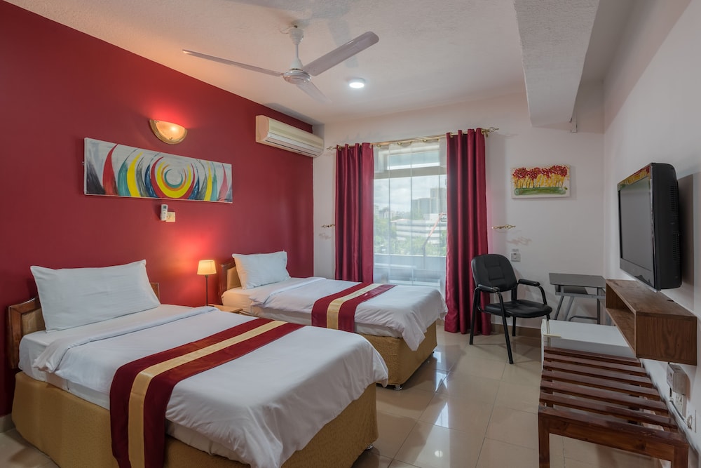 Hotel Raha Tower 33/58