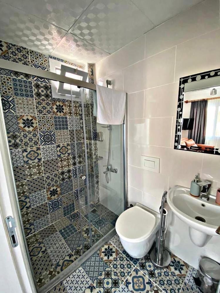Lotus Boutique Hotel 37/42