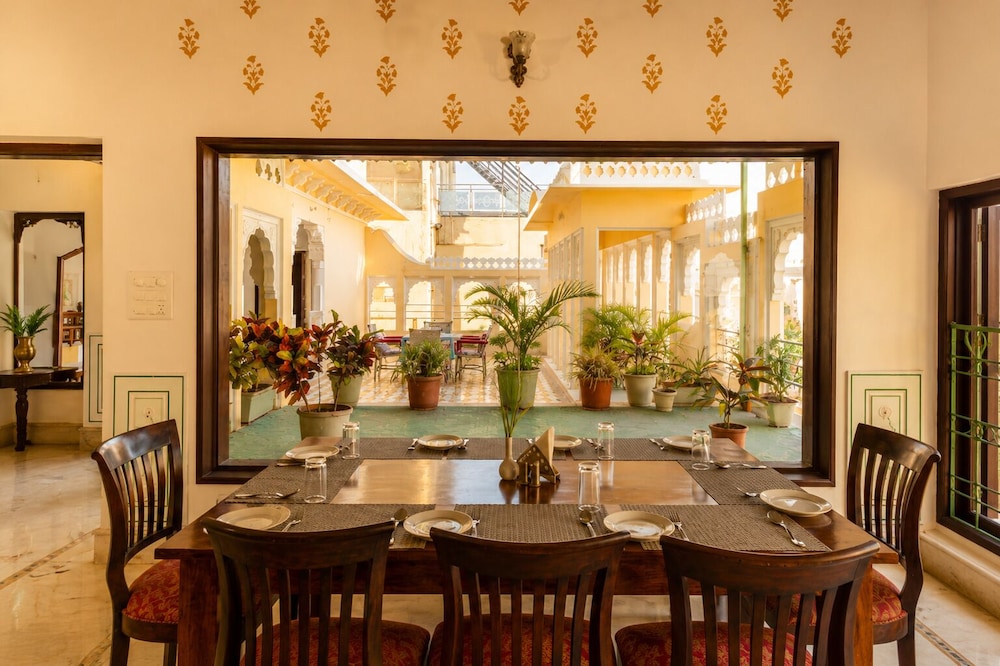 Hotel Amar Kothi 31/46