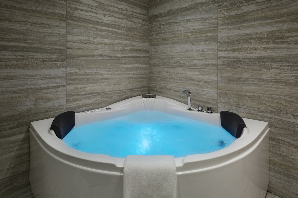 نوفوتيل جدة(Novotel Jeddah Tahlia) 42/75