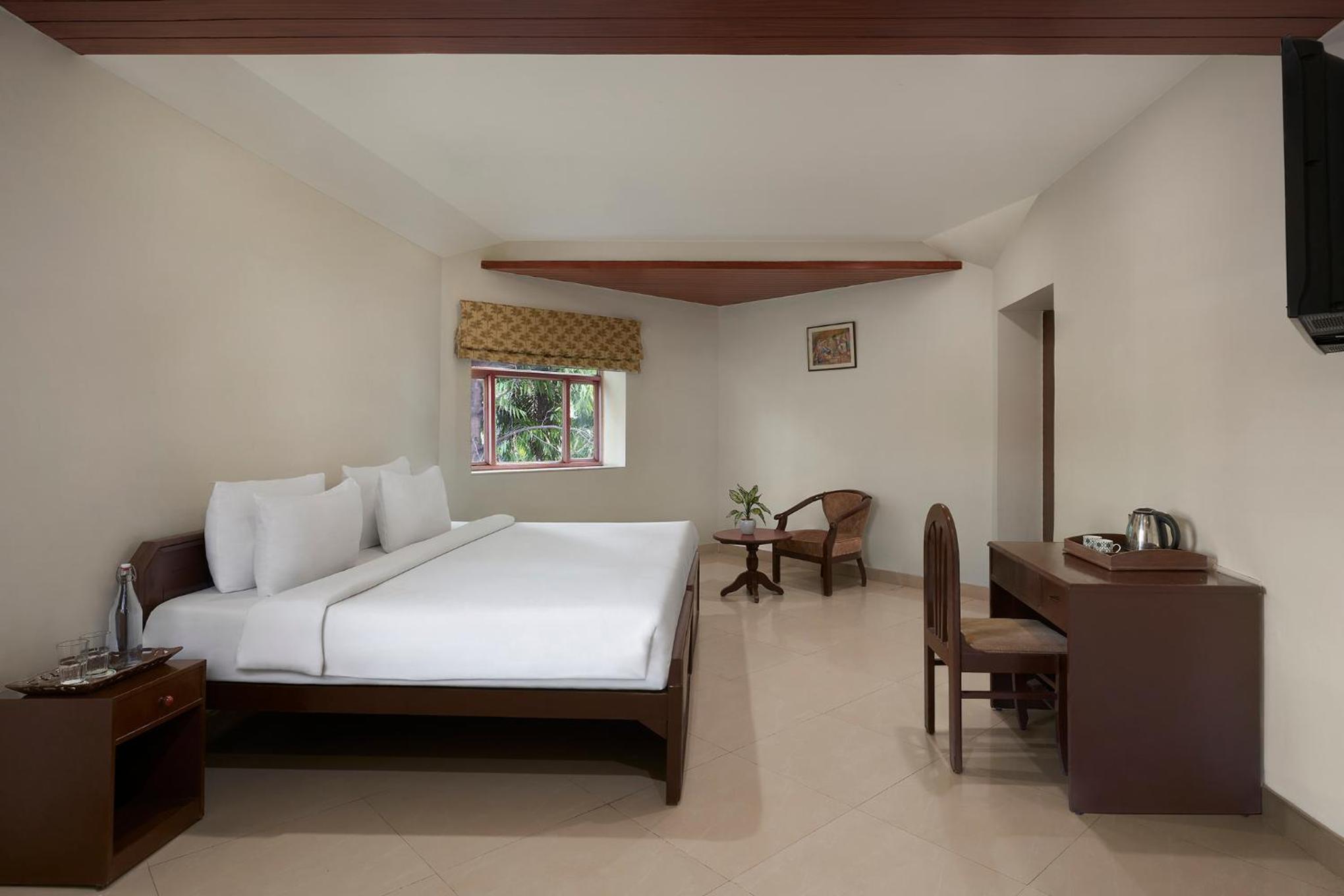 Green, Cottage, Twin Beds, Resort View