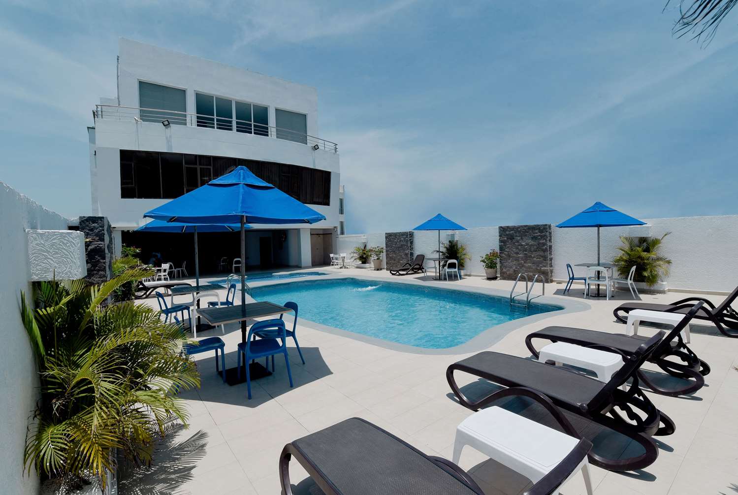 Howard Johnson by Wyndham Barranquilla Versalles 28/29