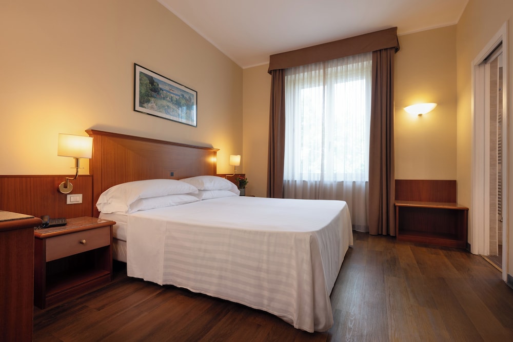 1 Double Bed Standard Room