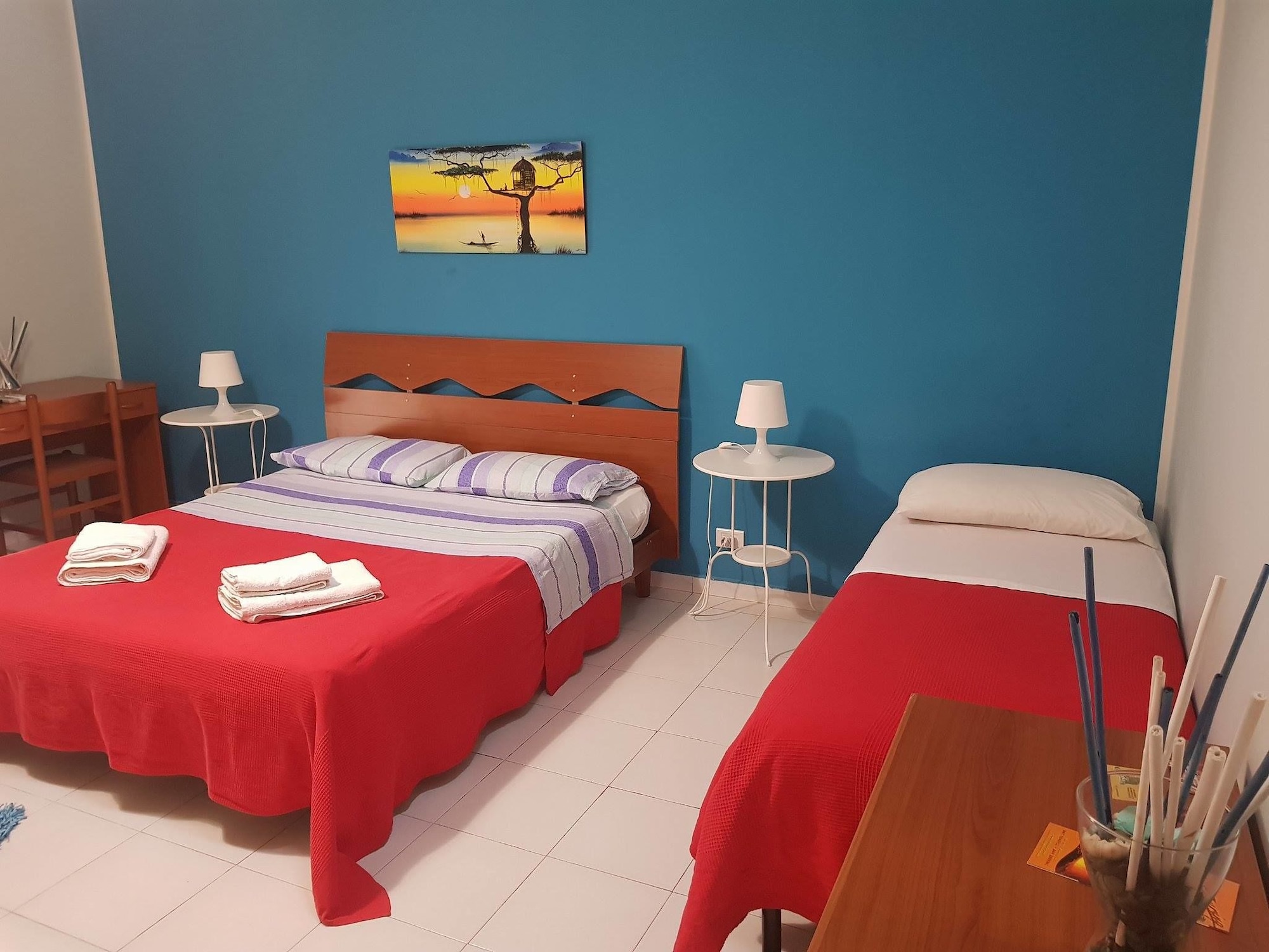 Room, Quadruple, Double and Twin Beds, External Bathroom