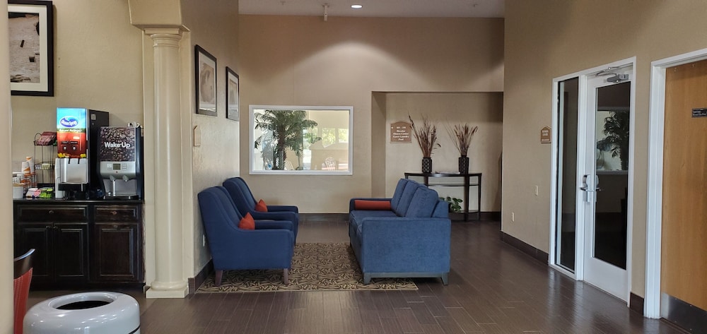 Comfort Inn & Suites Lordsburg I-10 9/49