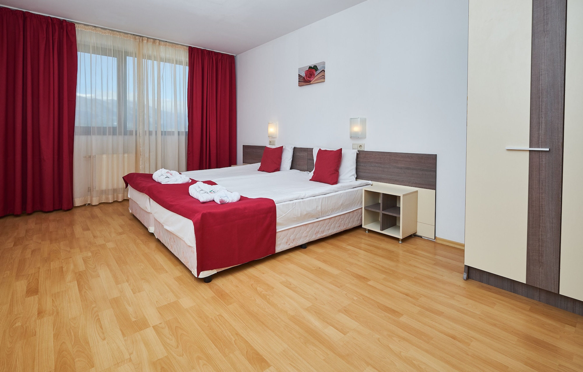 2 BEDROOMS, APARTMENT