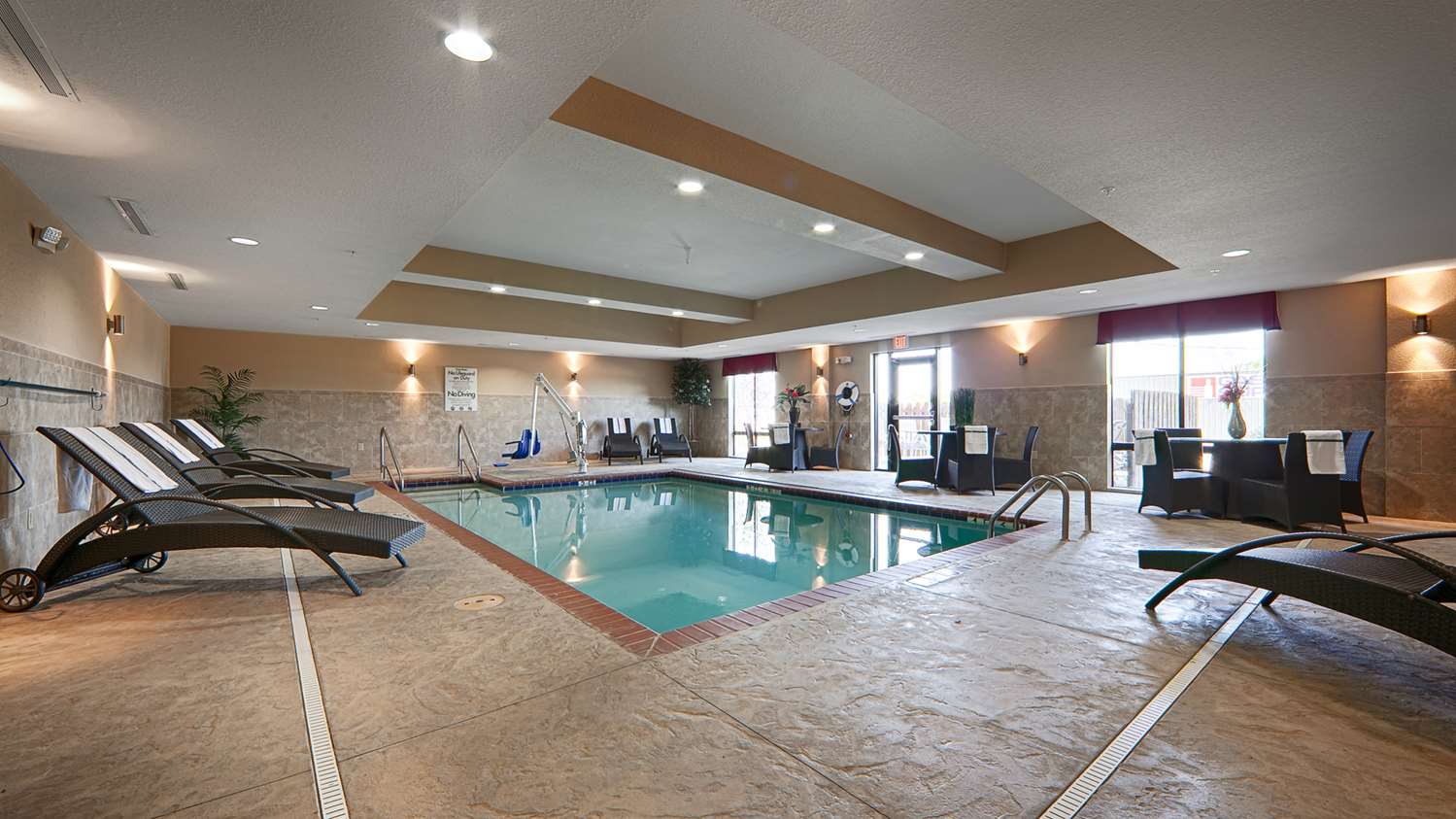 Best Western Plus Cushing Inn & Suites 4/8